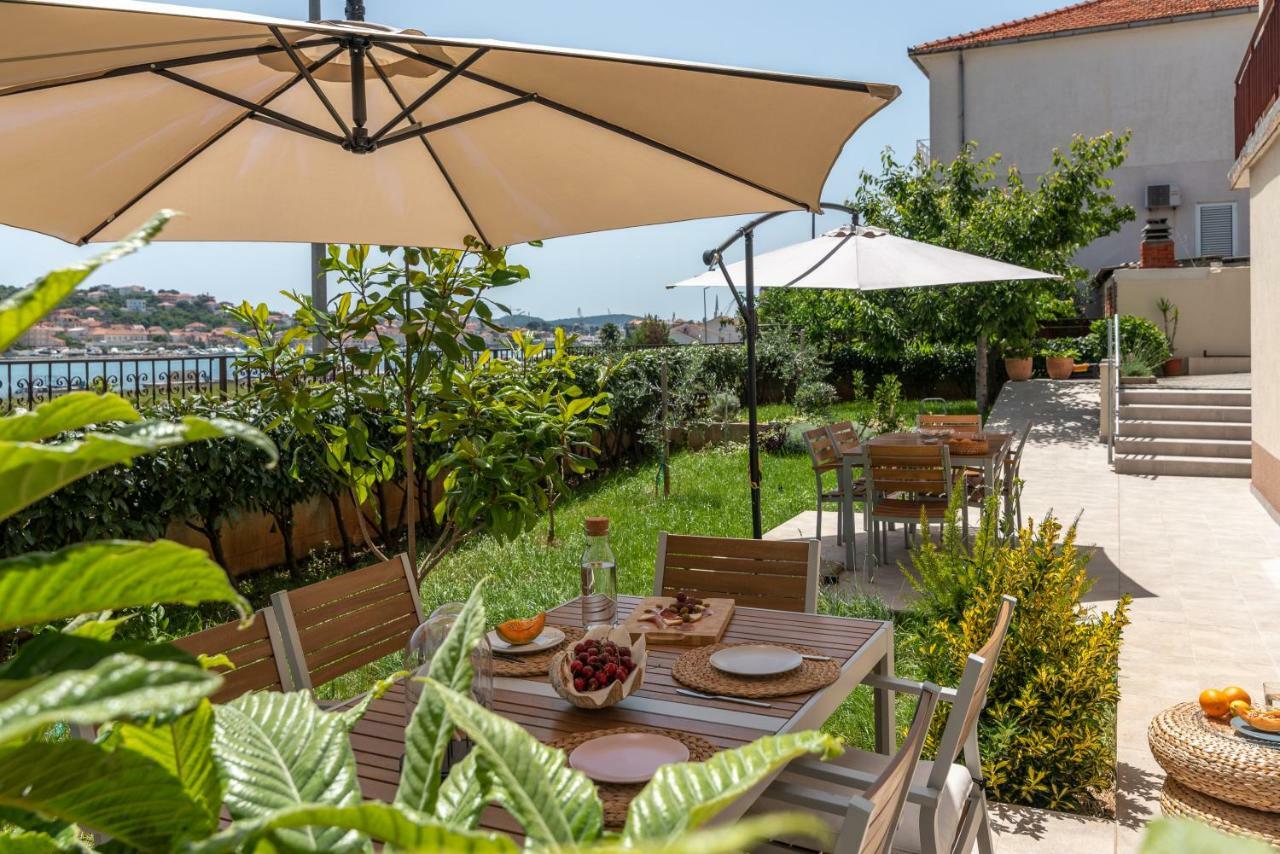 Apartments Flora Трогир Экстерьер фото