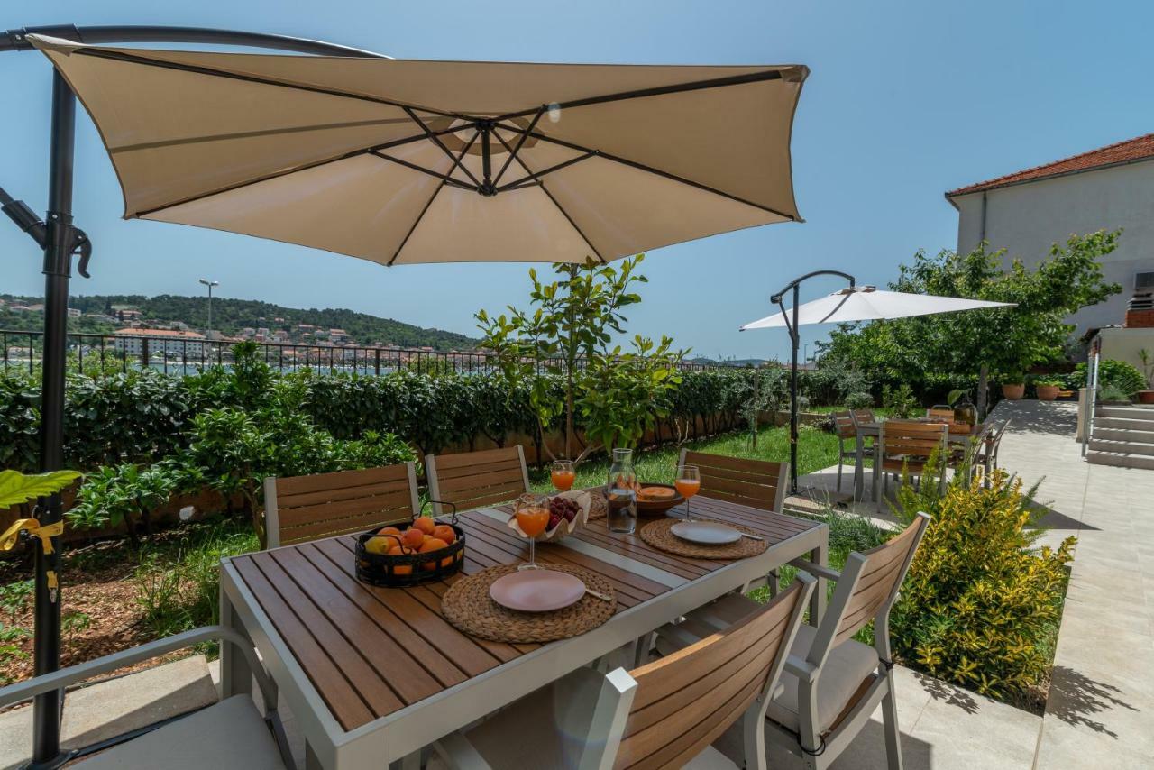 Apartments Flora Трогир Экстерьер фото